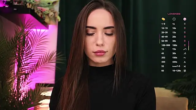 Snapshot of BabyYoda- chatting on 5, 11, 2025 BabyYoda- online show from 5, 11, 2025