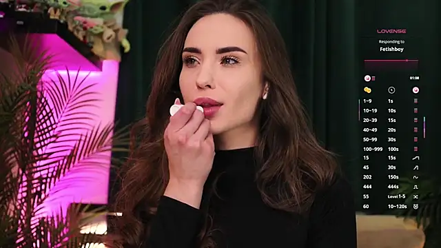 Snapshot of BabyYoda- chatting on 8, 11, 2025 BabyYoda- online show from 8, 11, 2025