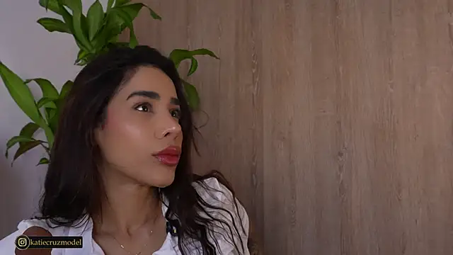 katie cruz online show from 10, 9, 2025