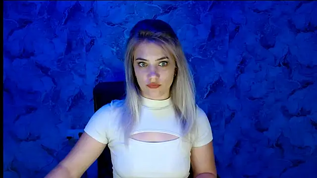 Snapshot of nika_gold1 chatting on 11, 9, 2025 nika gold1 online show from 11, 9, 2025