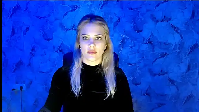 Snapshot of nika_gold1 chatting on 29, 9, 2025 nika gold1 online show from 29, 9, 2025