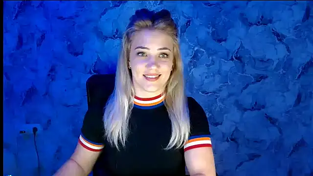 Snapshot of nika_gold1 chatting on 30, 9, 2025 nika gold1 online show from 30, 9, 2025