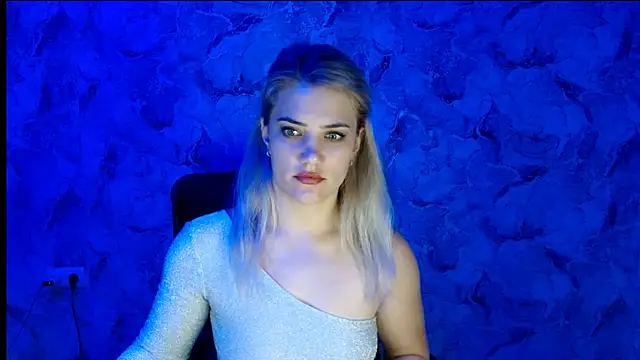 Snapshot of nika_gold1 chatting on 7, 10, 2025 nika gold1 online show from 7, 10, 2025
