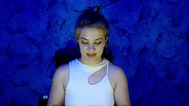 Snapshot of nika_gold1 chatting on 6, 6, 2026 nika gold1 online show from 6, 6, 2026