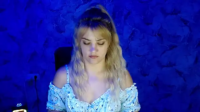 Snapshot of nika_gold1 chatting on 31, 7, 2026 nika gold1 online show from 31, 7, 2026