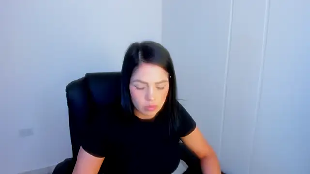 dominique21  online show from 27, 2, 2026