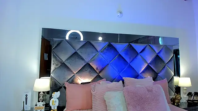 sofhiaa adaams online show from 25, 2, 2025