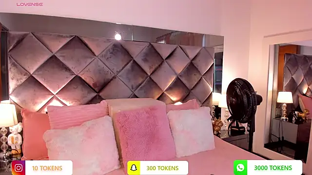 sofhiaa adaams online show from 8, 3, 2025