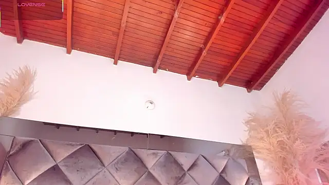 sofhiaa adaams online show from 13, 10, 2025