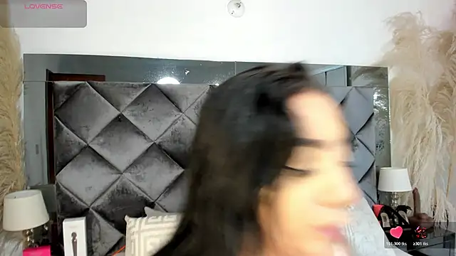 sofhiaa adaams online show from 29, 10, 2025