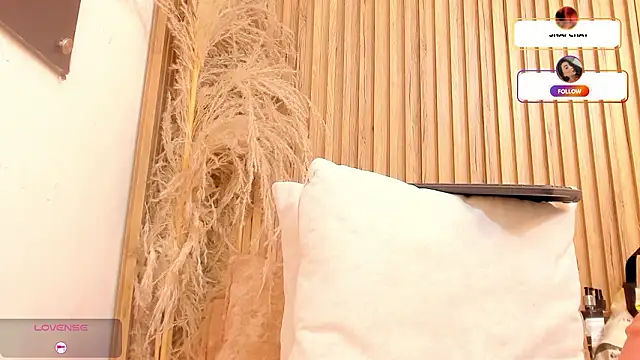 sofhiaa adaams online show from 4, 3, 2026