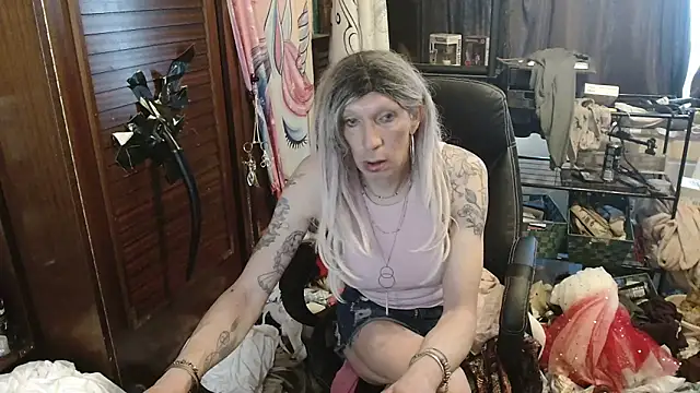 Ombeline1 online show from 25, 5, 2026