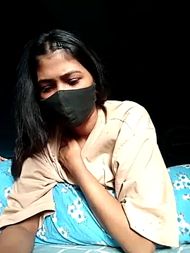 Snapshot of Triha_18 chatting on 7, 2, 2025 Triha 18 online show from 7, 2, 2025