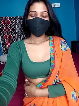 Snapshot of Triha_18 chatting on 8, 3, 2025 Triha 18 online show from 8, 3, 2025