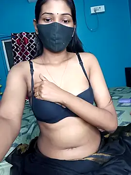 Snapshot of Triha_18 chatting on 9, 9, 2025 Triha 18 online show from 9, 9, 2025