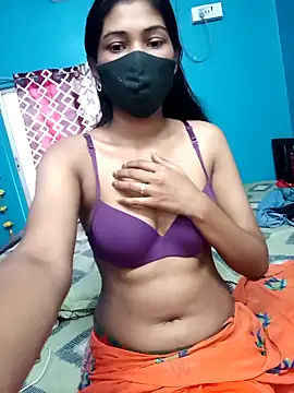 Snapshot of Triha_18 chatting on 25, 9, 2025 Triha 18 online show from 25, 9, 2025