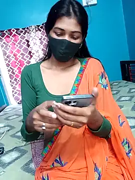 Snapshot of Triha_18 chatting on 28, 9, 2025 Triha 18 online show from 28, 9, 2025