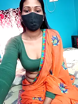 Snapshot of Triha_18 chatting on 13, 10, 2025 Triha 18 online show from 13, 10, 2025