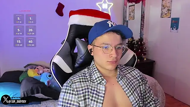 Snapshot of AustinSummerr chatting on 12, 12, 2024 AustinSummerr online show from 12, 12, 2024