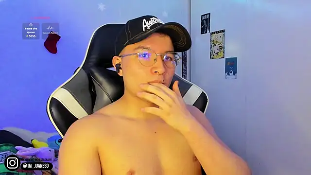 Snapshot of AustinSummerr chatting on 3, 1, 2025 AustinSummerr online show from 3, 1, 2025