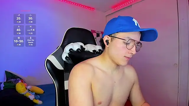Snapshot of AustinSummerr chatting on 21, 1, 2025 AustinSummerr online show from 21, 1, 2025
