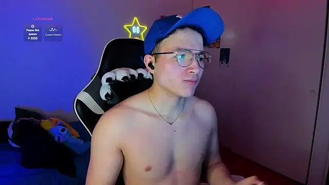 Snapshot of AustinSummerr chatting on 22, 1, 2025 AustinSummerr online show from 22, 1, 2025