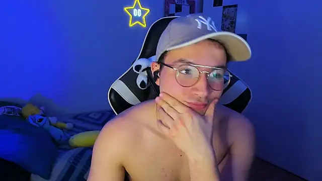 Snapshot of AustinSummerr chatting on 27, 1, 2025 AustinSummerr online show from 27, 1, 2025