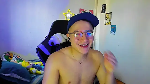 Snapshot of AustinSummerr chatting on 4, 2, 2025 AustinSummerr online show from 4, 2, 2025