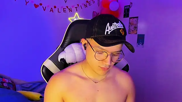 Snapshot of AustinSummerr chatting on 12, 2, 2025 AustinSummerr online show from 12, 2, 2025