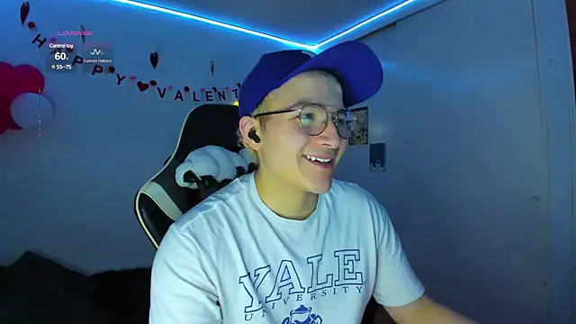 Snapshot of AustinSummerr chatting on 18, 2, 2025 AustinSummerr online show from 18, 2, 2025