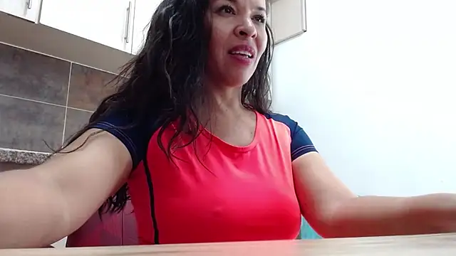 Snapshot of Lizeth_Bels chatting on 5, 3, 2025 Lizeth Bels online show from 5, 3, 2025
