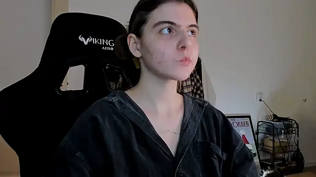 emmamurrr online show from 22, 12, 2024