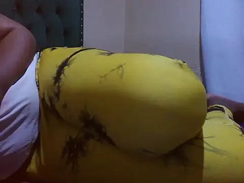 Snapshot of Sexy_Riri chatting on 3, 7, 2026 Sexy Riri online show from 3, 7, 2026