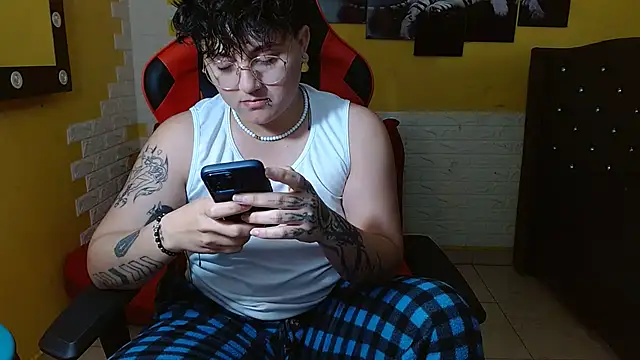 isabeautyx19 online show from 14, 1, 2026