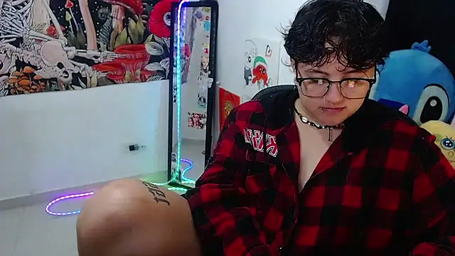 Snapshot of isabeautyx19 chatting on 5, 7, 2026 isabeautyx19 online show from 5, 7, 2026