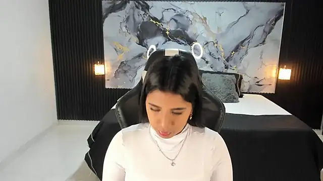 Ivy 16 online show from 28, 2, 2025