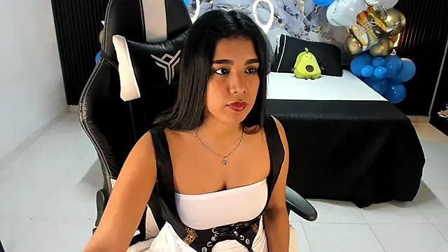 Ivy 16 online show from 24, 9, 2025