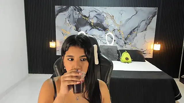 Ivy 16 online show from 22, 11, 2025