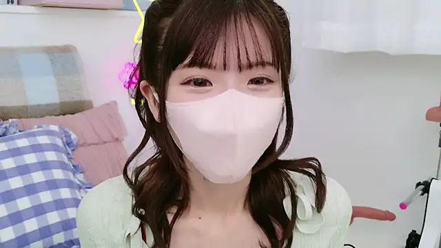 -minami- online show from 18, 3, 2025