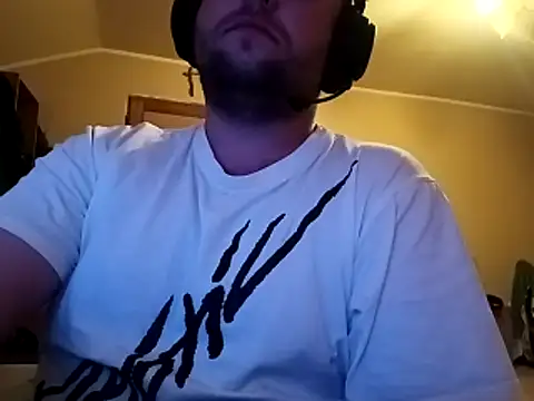 Snapshot of RoboticPower7 chatting on 18, 4, 2026 RoboticPower7 online show from 18, 4, 2026