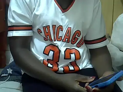 Snapshot of ebonyzoe chatting on 3, 6, 2026 ebonyzoe online show from 3, 6, 2026
