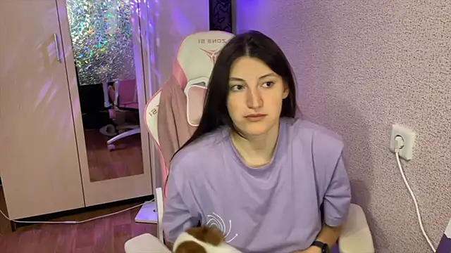 Snapshot of Katrin__kiss chatting on 19, 4, 2026 Katrin kiss online show from 19, 4, 2026