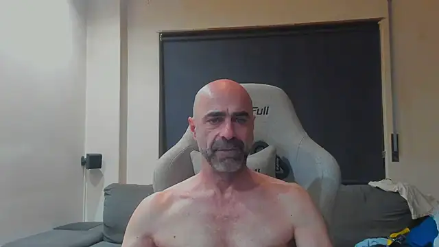 Snapshot of Bicopflirt chatting on 9, 6, 2026 Bicopflirt online show from 9, 6, 2026