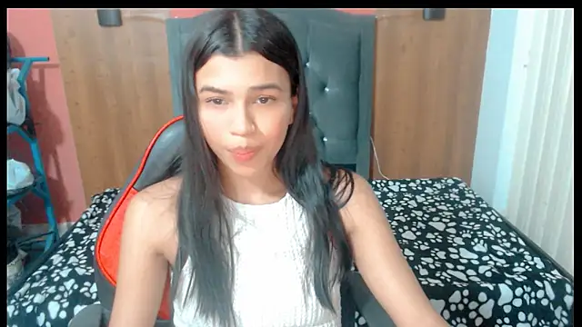 Snapshot of lyanamerry0 chatting on 2, 10, 2025 lyanamerry0 online show from 2, 10, 2025