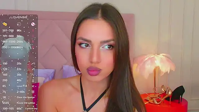 Snapshot of BellaHalles chatting on 11, 3, 2025 BellaHalles online show from 11, 3, 2025