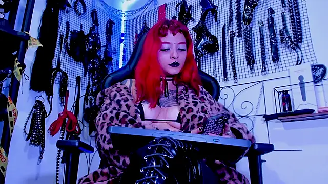 Snapshot of Agatha_BDSM chatting on 6, 3, 2025 Agatha BDSM online show from 6, 3, 2025