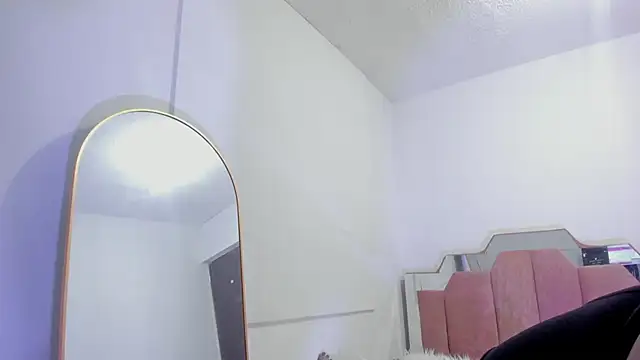 LoveQueen2 online show from 9, 2, 2025