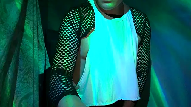 Snapshot of CloudyBoy_Toy chatting on 24, 2, 2025 CloudyBoy Toy online show from 24, 2, 2025