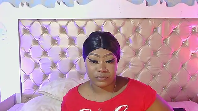 Snapshot of TrixieMar chatting on 2, 10, 2025 TrixieMar online show from 2, 10, 2025