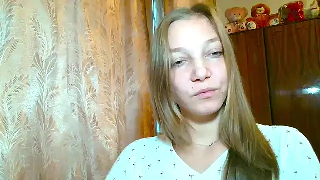 EmillyPlay online show from 12, 11, 2025